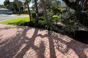 605 Lotus Ln, Sarasota, FL 34242 - Photo 17