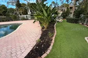 605 Lotus Ln, Sarasota, FL 34242 - Photo 21