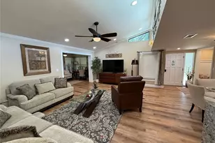 6861 Woodwind Dr, Sarasota, FL 34231 - Photo 3