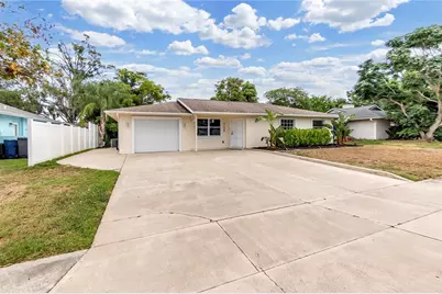 3420 29th Street Court E, Bradenton, FL 34208 - Photo 1