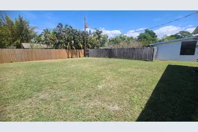 2131 Palm Terrace, Sarasota, FL 34231 - Photo 11