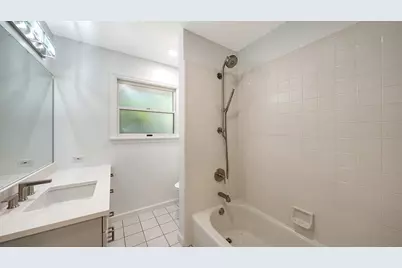 1770 S Oval Drive, Sarasota, FL 34239 - Photo 31