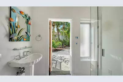 1770 S Oval Drive, Sarasota, FL 34239 - Photo 35
