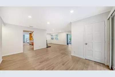 1770 S Oval Drive, Sarasota, FL 34239 - Photo 11