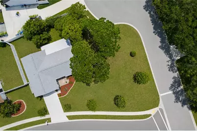 6807 36th Ave Dr W W, Bradenton, FL 34209 - Photo 5