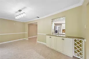 4873 Huntleigh Dr, Sarasota, FL 34233 - Photo 21
