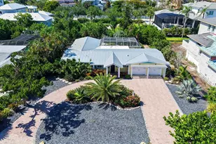 602 Buttonwood Dr, Longboat Key, FL 34228 - Photo 7