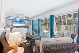 5128 Oxford Dr, Sarasota, FL 34242 - Photo 23