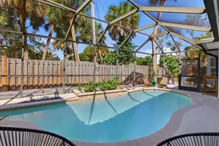 5128 Oxford Dr, Sarasota, FL 34242 - Photo 33
