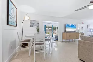 5128 Oxford Dr, Sarasota, FL 34242 - Photo 11