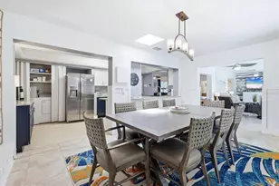 5128 Oxford Dr, Sarasota, FL 34242 - Photo 17