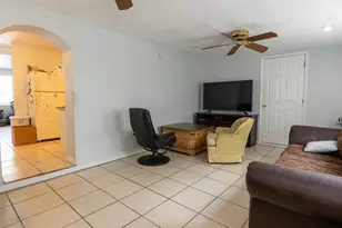 3731 Papai Dr, Sarasota, FL 34232 - Photo 9
