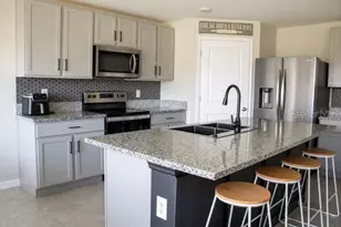 4208 Dovetail Ln, Palmetto, FL 34221 - Photo 5