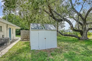 5938 Murdock Ave, Sarasota, FL 34231 - Photo 3