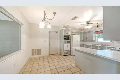 5938 Murdock Avenue, Sarasota, FL 34231 - Photo 11
