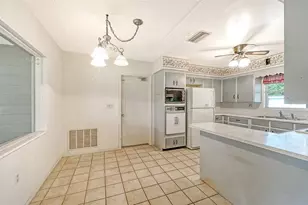 5938 Murdock Ave, Sarasota, FL 34231 - Photo 11