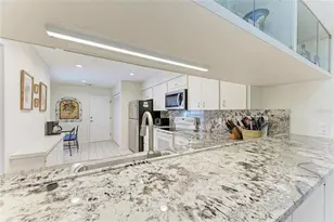 3946 Wilshire Cir E, Sarasota, FL 34238 - Photo 13