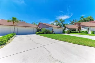 3946 Wilshire Cir E, Sarasota, FL 34238 - Photo 1