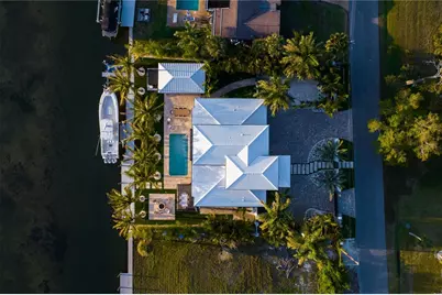 6448 Hollywood Boulevard, Sarasota, FL 34231 - Photo 3