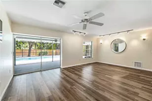 3629 Egerton Cir, Sarasota, FL 34233 - Photo 7