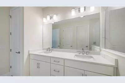 9866 Crystal Isles Circle, Sarasota, FL 34241 - Photo 23