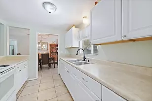 2120 La Salle St, Sarasota, FL 34231 - Photo 11