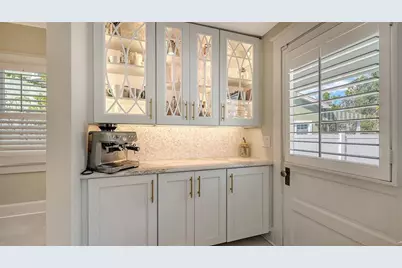 7715 Westmoreland Drive, Sarasota, FL 34243 - Photo 21