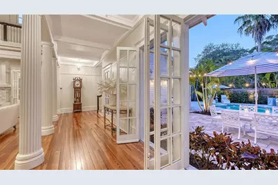 7715 Westmoreland Drive, Sarasota, FL 34243 - Photo 13