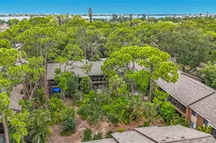 1715 Pelican Cove Rd, Sarasota, FL 34231 - Photo 33