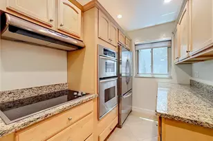 1715 Pelican Cove Rd, Sarasota, FL 34231 - Photo 9