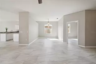 1113 Cane Mill Ln, Bradenton, FL 34212 - Photo 7