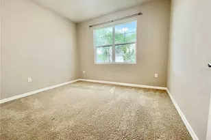 13824 Camden Crest Terrace, Bradenton, FL 34211 - Photo 9
