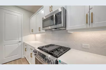 9940 Crystal Isles Circle, Sarasota, FL 34241 - Photo 13