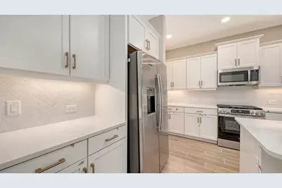 9940 Crystal Isles Circle, Sarasota, FL 34241 - Photo 13
