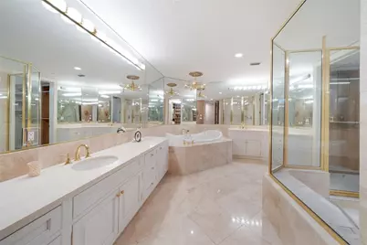 136 Golden Gate Point #602, Sarasota, FL 34236 - Photo 23