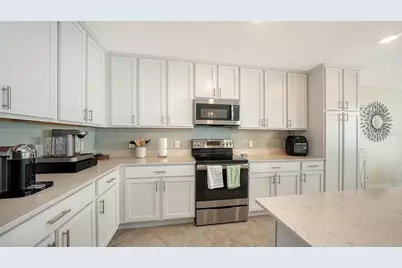 1020 Tidewater Shores Loop #207, Bradenton, FL 34208 - Photo 9