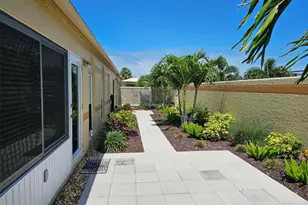 3625 57th Ave Dr W, Bradenton, FL 34210 - Photo 35
