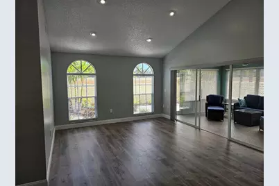 3625 57th Avenue Drive W, Bradenton, FL 34210 - Photo 3