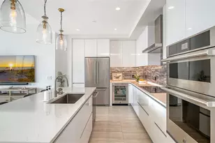 301 Quay Commons, Sarasota, FL 34236 - Photo 13