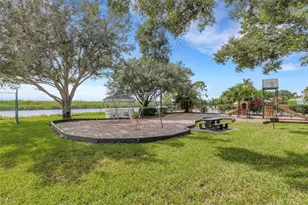907 50th St E, Bradenton, FL 34208 - Photo 41