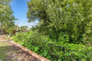 907 50th St E, Bradenton, FL 34208 - Photo 35