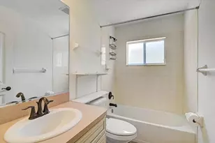 22 Christie Ave, Sarasota, FL 34232 - Photo 23