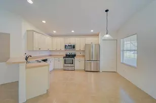 22 Christie Ave, Sarasota, FL 34232 - Photo 9