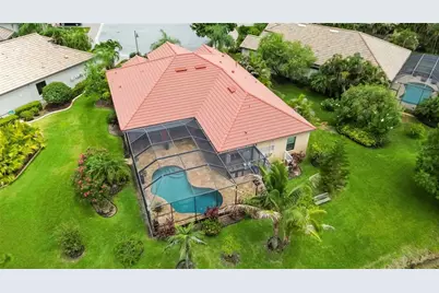 8057 Rio Bella Place, University Park, FL 34201 - Photo 3