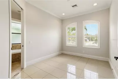 8057 Rio Bella Place, University Park, FL 34201 - Photo 27
