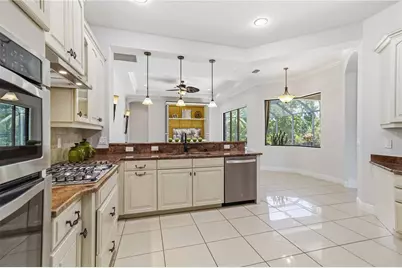 8057 Rio Bella Place, University Park, FL 34201 - Photo 15