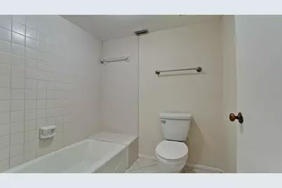 507 Lakeside Drive #507, Bradenton, FL 34210 - Photo 33