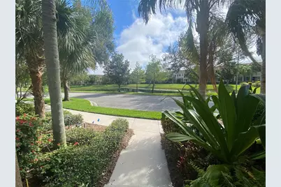 3870 82nd Avenue Cir E #104, Sarasota, FL 34243 - Photo 5