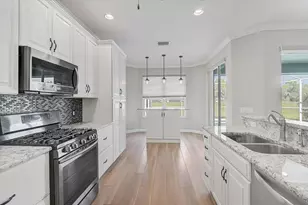 10647 Old Grove Cir, Bradenton, FL 34212 - Photo 15