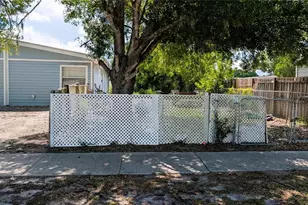 5350 Castleman Dr, Sarasota, FL 34232 - Photo 17